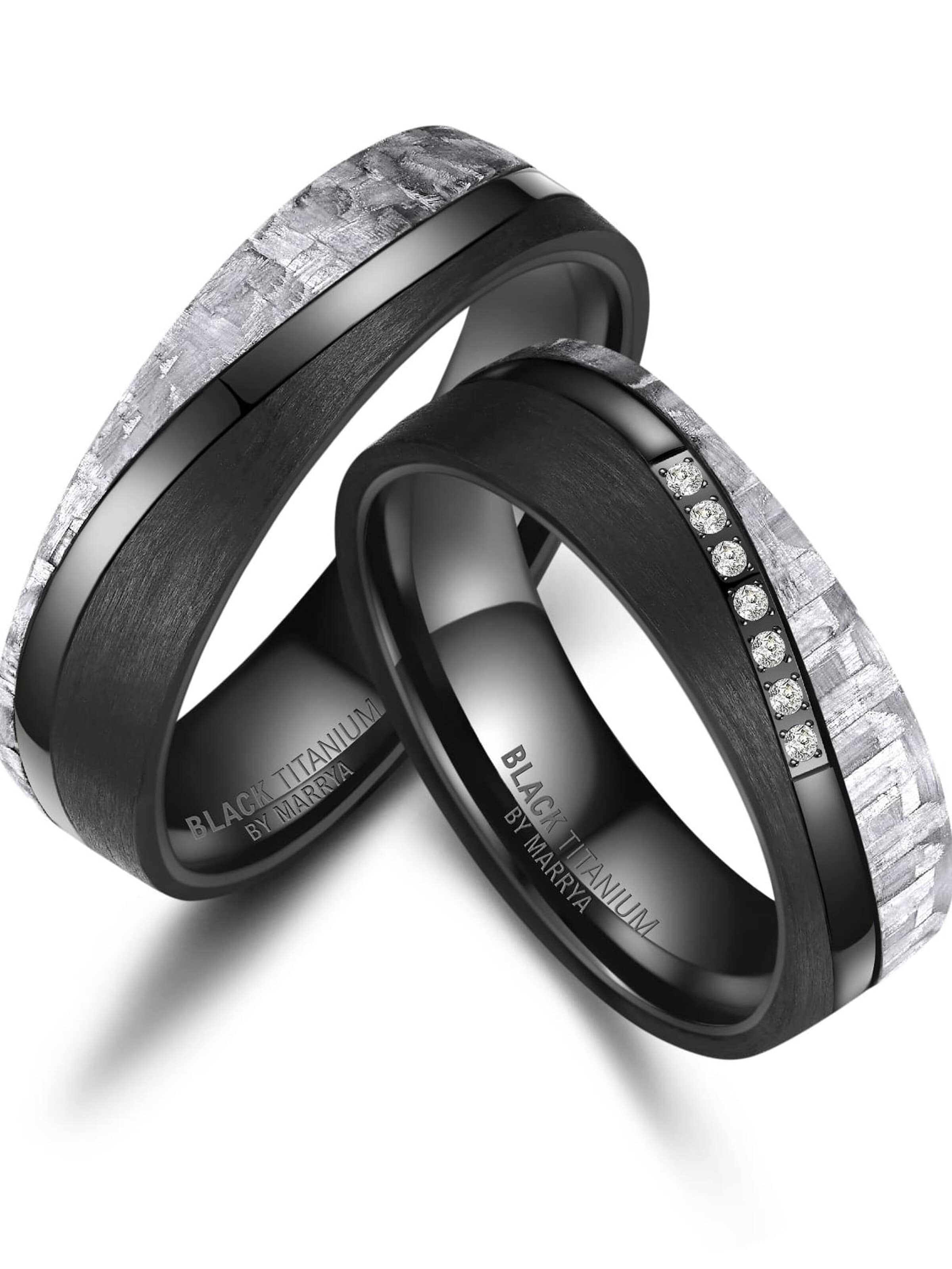 Anello 'MARRYA Ehering BT-12 aus Black Titanium – „BLACK & WHITE“ Kollektion' di MARRYA in nero
