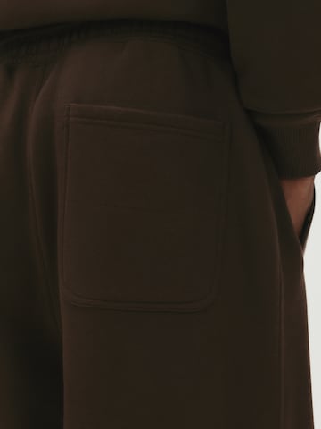 Pull&Bear Loosefit Hose in Braun