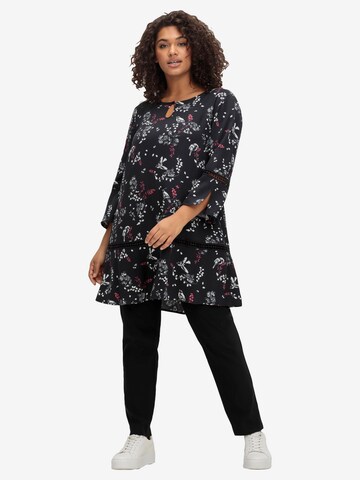 SHEEGO Tunic in Black