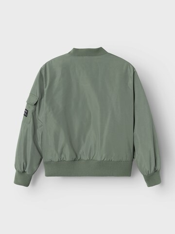 Veste mi-saison 'Maca' NAME IT en vert