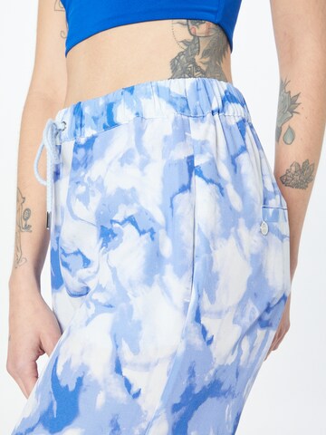 Rich & Royal Loose fit Pants in Blue