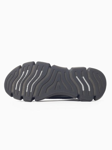 Chaussure de sport 'Neon' Spyder en noir