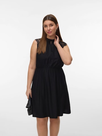 Robe 'VMCMILLA' Vero Moda Curve en noir : devant