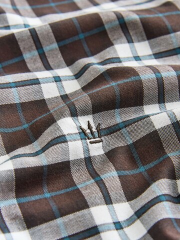 Next Средняя посадка Рубашка в Коричневый