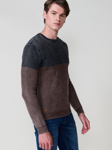 KOROSHI Пуловер в кафяво