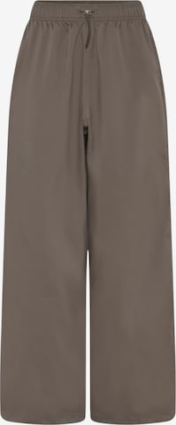 Girlfriend Collective Loosefit Hose 'Amy' in Braun: Vorderseite