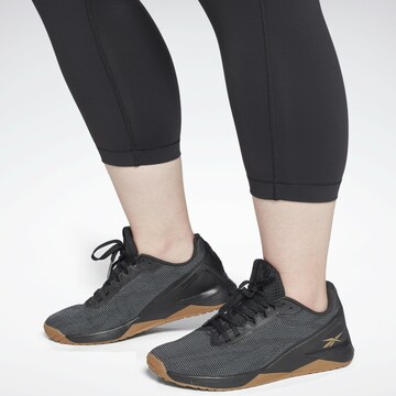 Reebok Skinny Sporthose in Schwarz