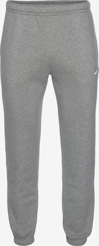 Nike Sportswear Tapered Hose 'Club Fleece' in Grau: predná strana