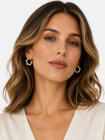 Orecchini 'Gytha Earrings' di RteRme in oro: frontale