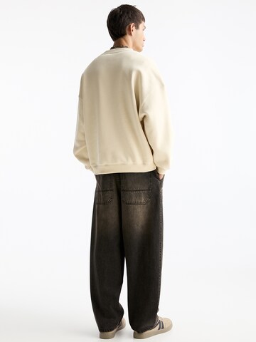 Sweat-shirt Pull&Bear en blanc