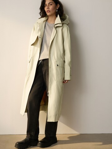 Next Ανοιξιάτικο και φθινοπωρινό παλτό σε πράσινο: μπροστά