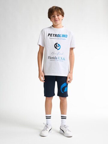 Petrol Industries Regular Shorts 'Gran Turismo' in Blau