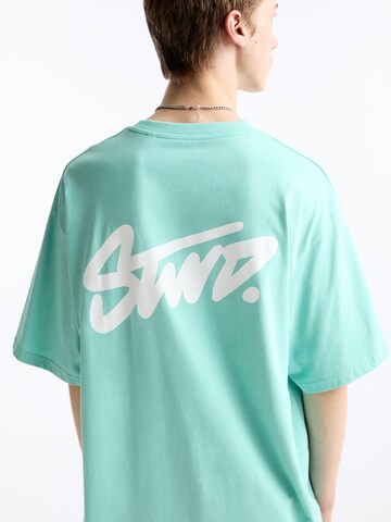 Pull&Bear T-Shirt in Grün
