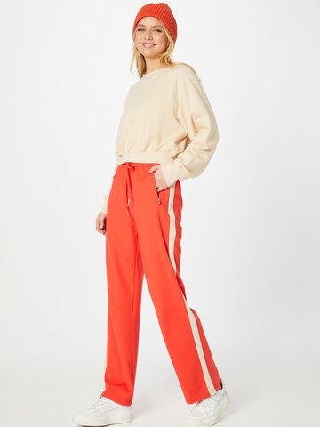 ONLY Slim fit Pleat-front trousers 'Poptrash' in Red