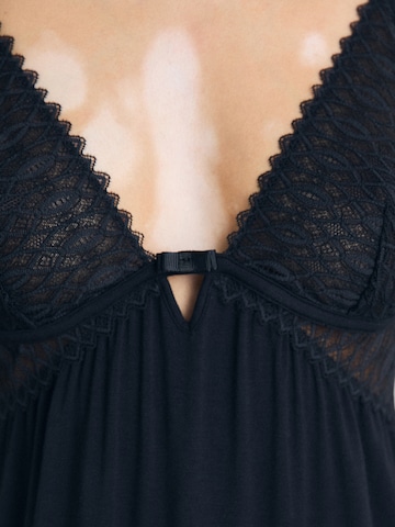 Negligé 'Aura Spotlight' di TRIUMPH in nero