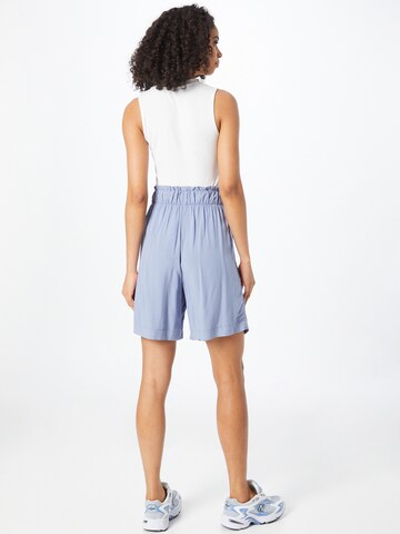 ESPRIT Loose fit Pleat-Front Pants in Blue