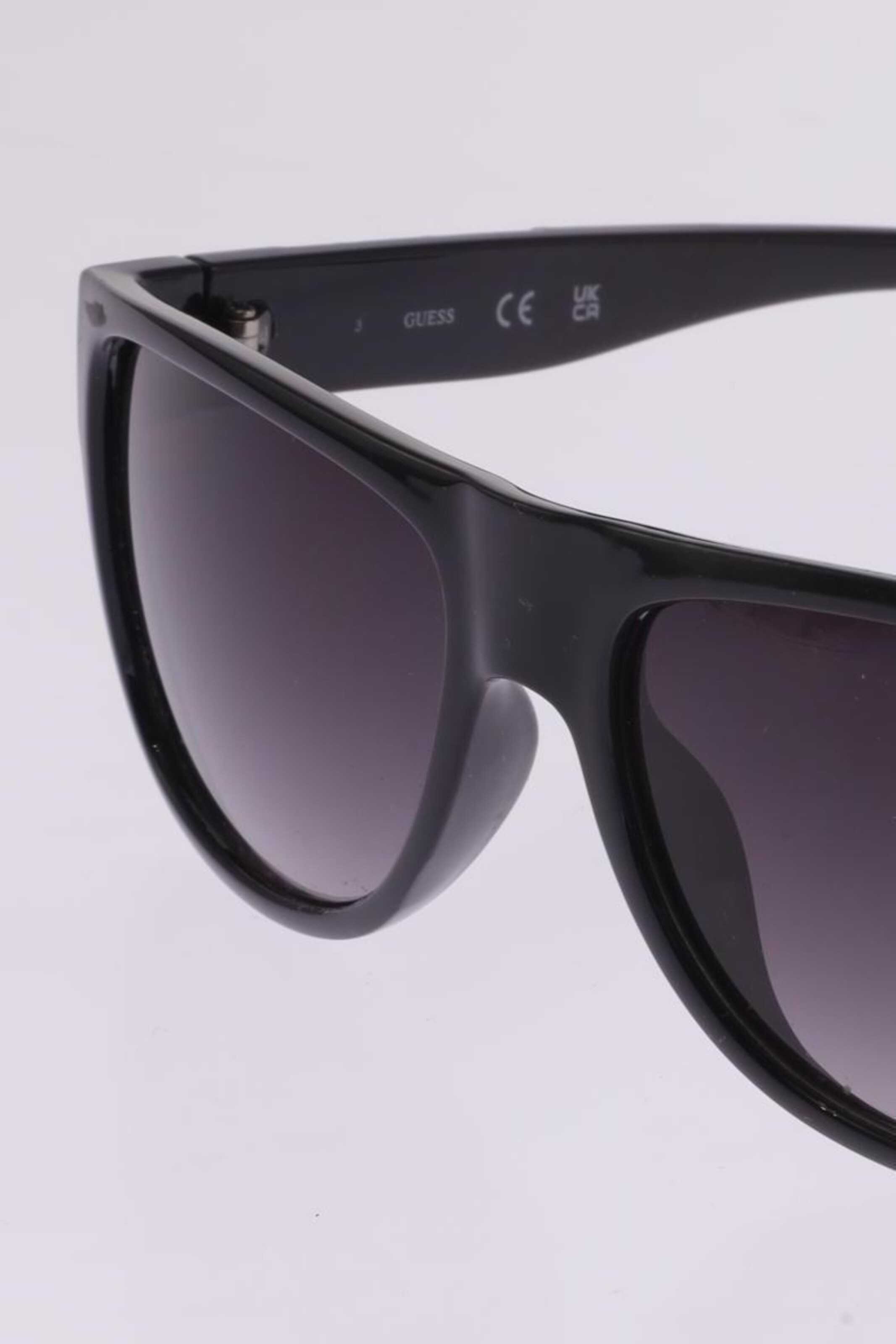 GUESS Sonnenbrille One Size in Schwarz