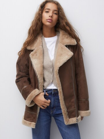 Pull&Bear Winter jacket in Brown: front