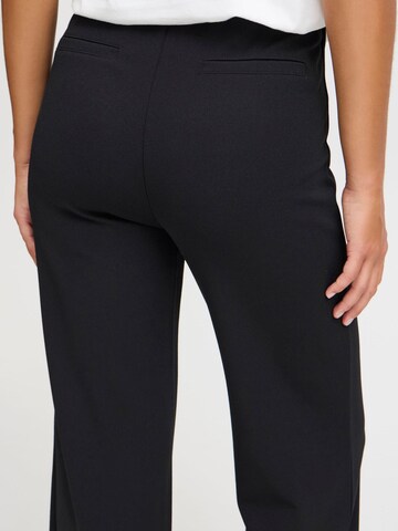 ICHI - Loosefit Calças chino 'Mila' em preto