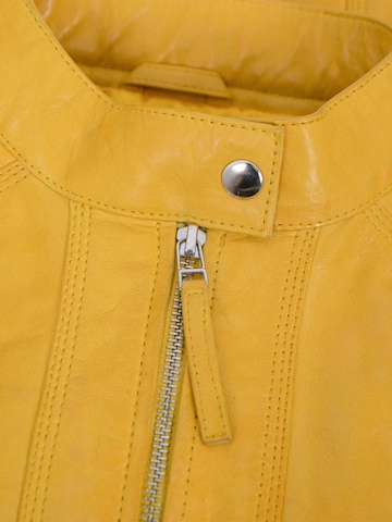 Giacca di mezza stagione di Jilani in giallo
