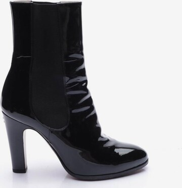 CHANEL Dress Boots in 36,5 in Black: front