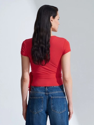 Dilvin Tops in Rot