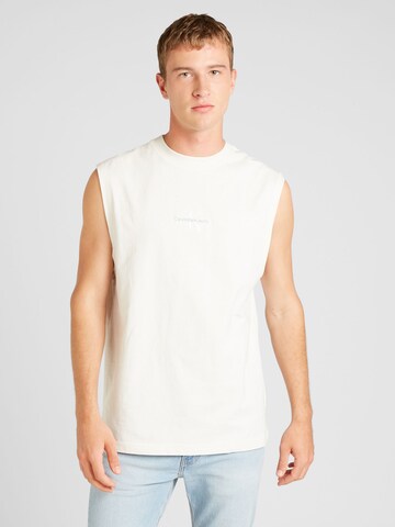 Tricou de la Calvin Klein Jeans pe alb: față