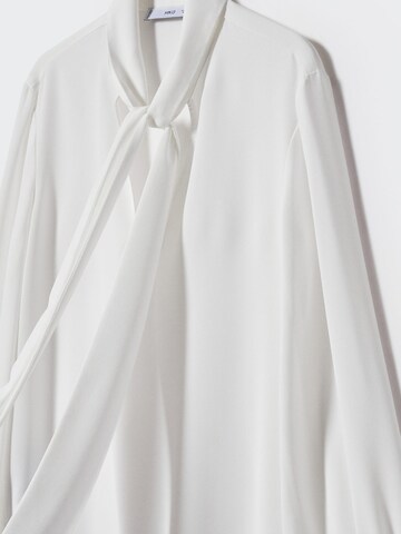 MANGO Блуза 'SONIA' в бяло