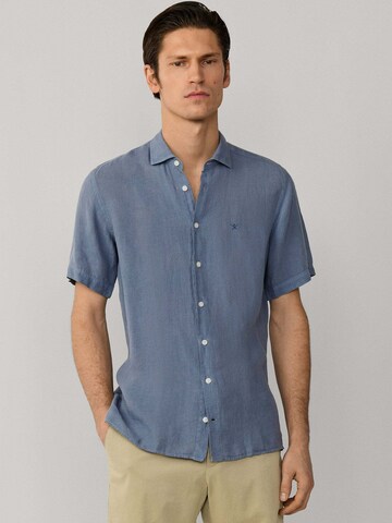 Coupe regular Chemise Hackett London en bleu : devant