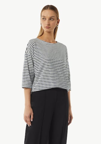 comma casual identity Тениска в бяло: отпред