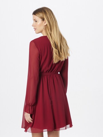 Robe de cocktail Trendyol en rouge