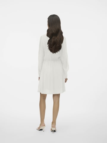 VERO MODA - Vestido en blanco