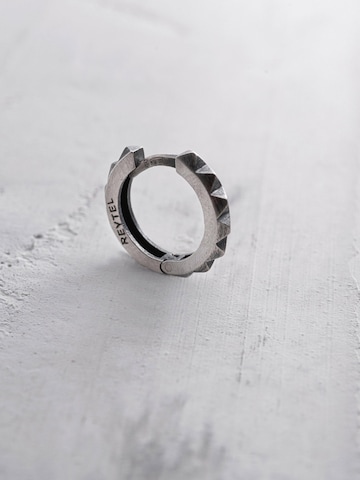 REYTEL Ohrring 'HARD' in Silber: Vorderseite