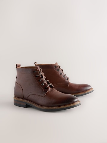 Next - Botas con cordones en marrón