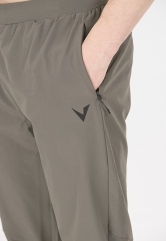 Virtus Tapered Funktionshose 'Mack' in Grau