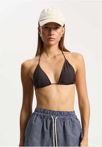 rethinkit studios Triangel Bikinitop 'Bay' in Zwart: voorkant