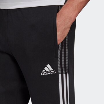 ADIDAS SPORTSWEAR Дънки Tapered Leg Спортен панталон 'Tiro 21 Sweat' в черно