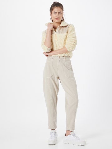 Monki Sweatshirt in Beige