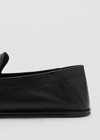 MANGO MAN Moccasins in Black