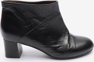 Marni Dress Boots in 38 in Black: front