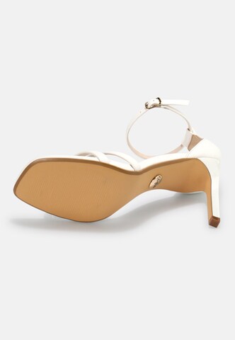 BUFFALO Strap sandal 'Blair' in White