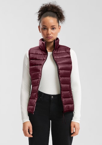 Gilet QS en rouge : devant