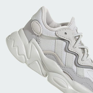 ADIDAS ORIGINALS Sneakers 'Ozweego' in Grijs