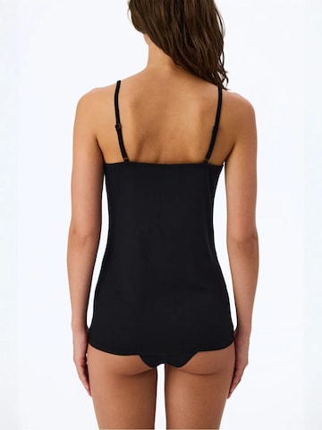 Top di Penti in nero