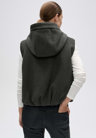 Gilet 'Walanka' di OPUS in verde
