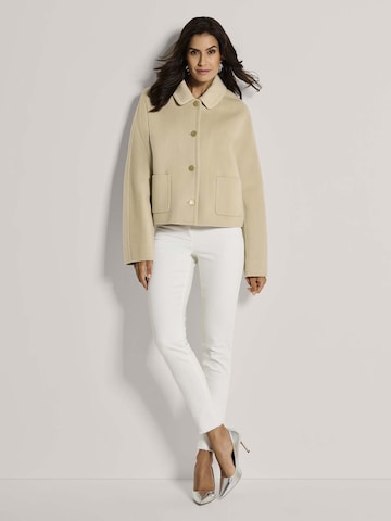 MADELEINE Tussenjas in Beige