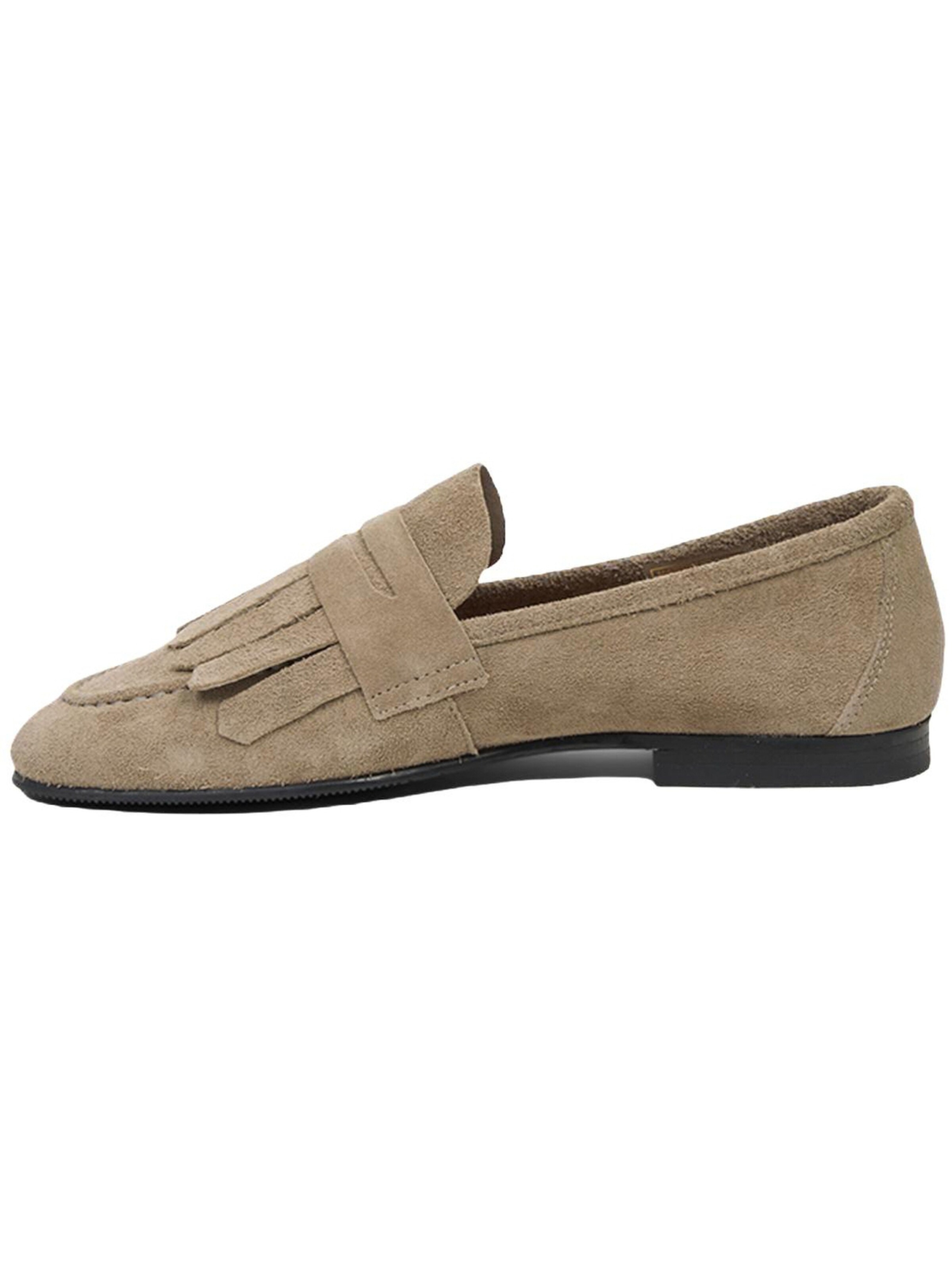 Desa Moccasins in Beige