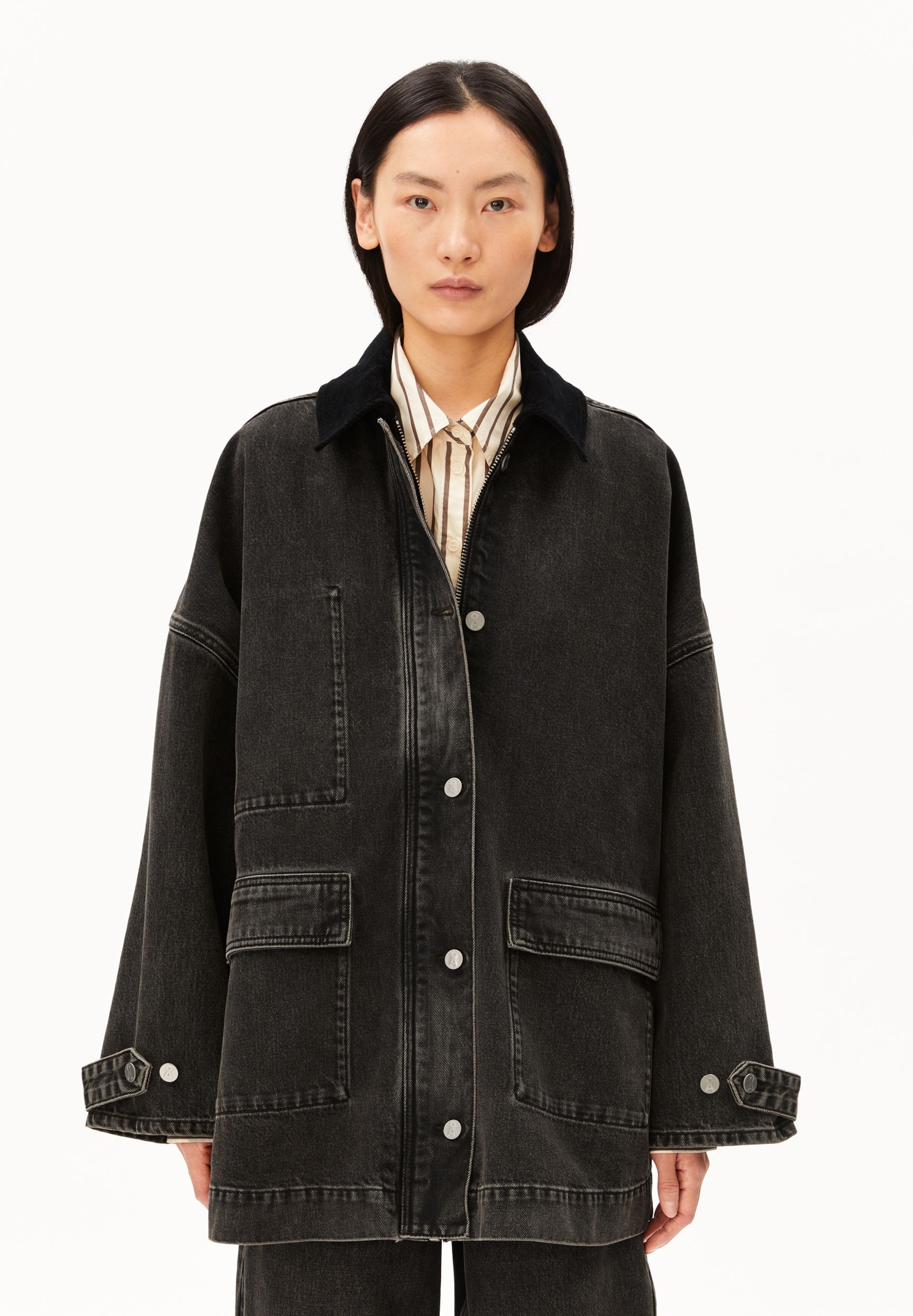 ARMEDANGELS Jacke in Schwarz: Vorderseite