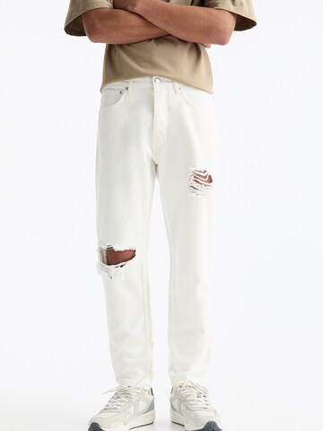 Pull&Bear Tapered Jeans in Beige: front