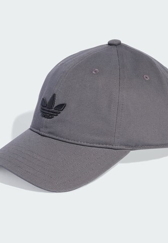 ADIDAS ORIGINALS Cap 'Adicolor Classic Trefoil' in Grey